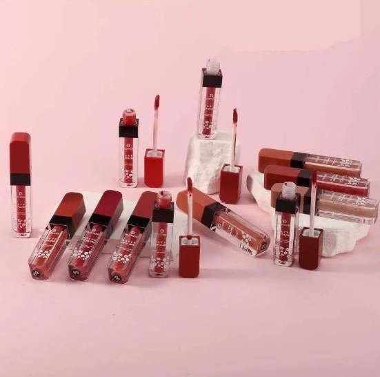 Warda Beauty Matte Lip Gloss – Velvet Shine & Long-Lasting Color