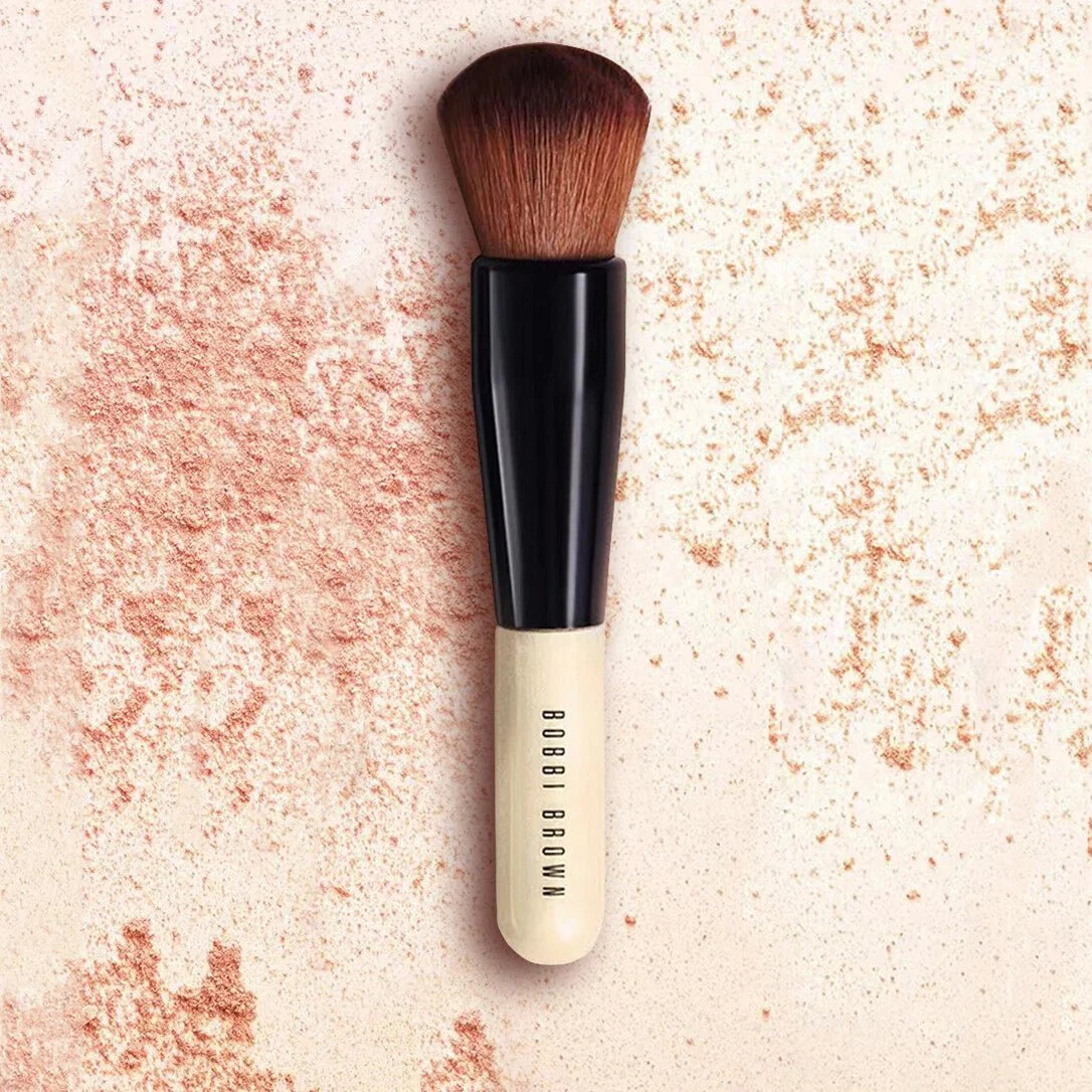 Bobbi Brown Makeup Brush – Professional Quality & Precision