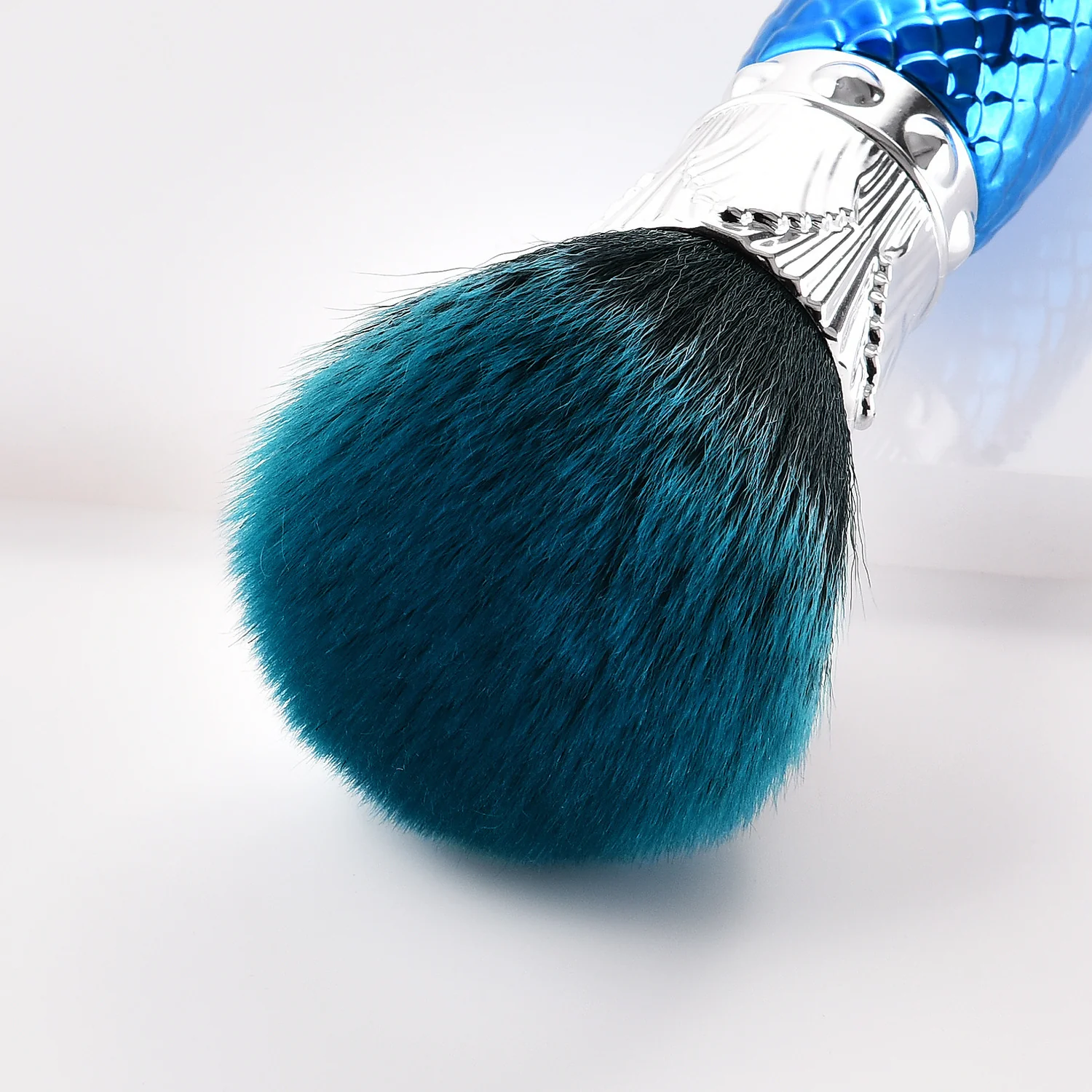 ORANGLES Blue Single Makeup Brush – Precision Makeup Tool for Flawless Blending - angled perspective - presenting advantages - Image 4 of 4 | fits any environment | Purchase Blue Single Makeup Brush – Precision Makeup Tool for Flawless Blending Michigan | Free Shipping ORANGLES