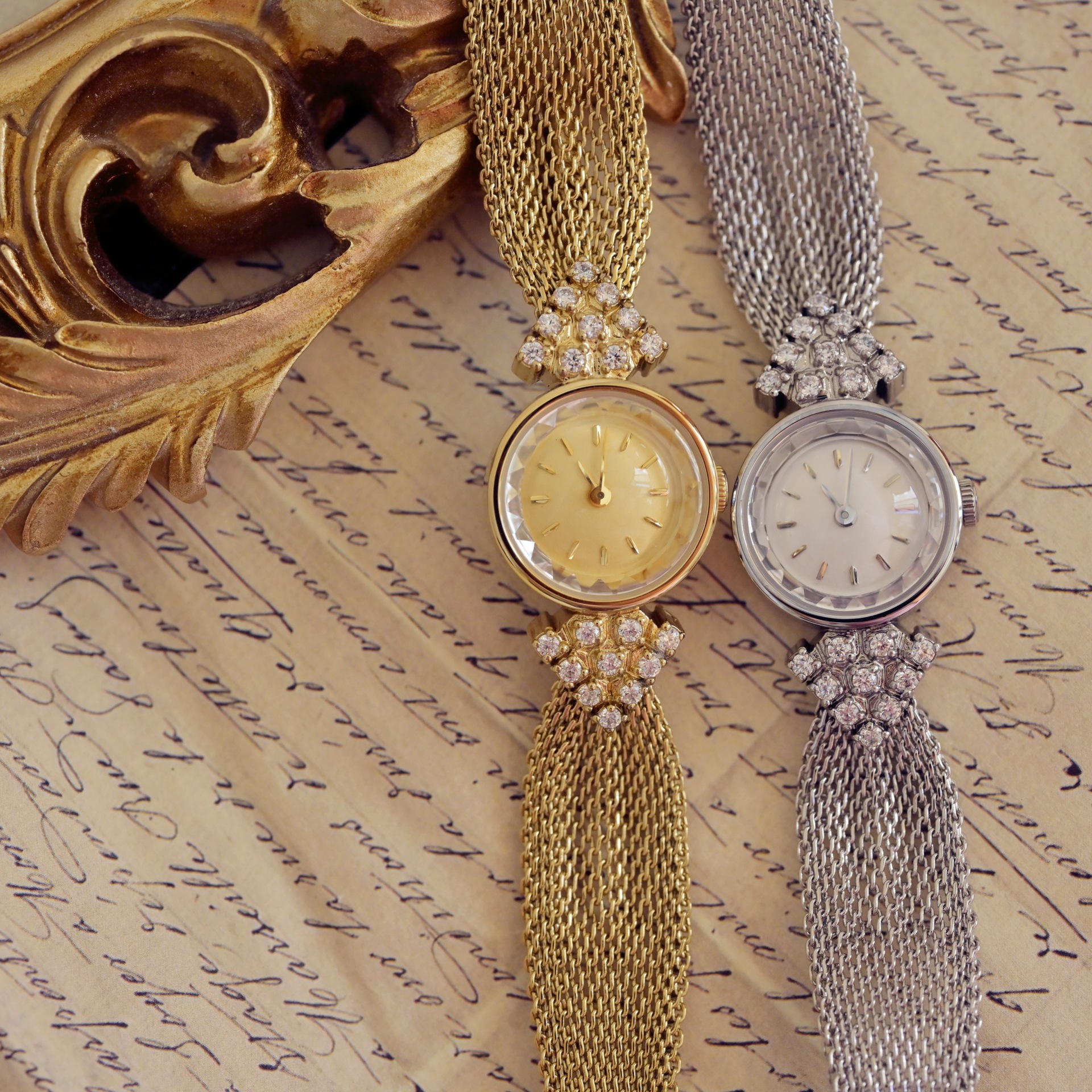 ORANGLES Vintage Diamond Quartz | Jewelry Kaleidoscope Wrist Watch - elegant presentation - exhibiting components - Image 6 of 6 | ideal for home | Discount on Vintage Diamond Quartz | Jewelry Kaleidoscope Wrist Watch Virginia | Free Shipping ORANGLES