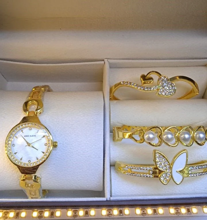 Time Luxe Women Watch – Elegant Luxury Wrist Watch